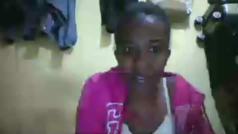 Snapshot of elhuithe05 chatting on August 1, 6:51 pm elhuithe05 online show from August 1, 6:51 pm