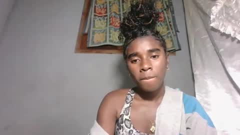 elia011 online show from November 10, 12:42 am