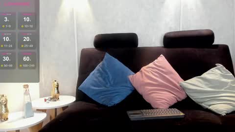  Elian  online show from September 28, 12:32 pm