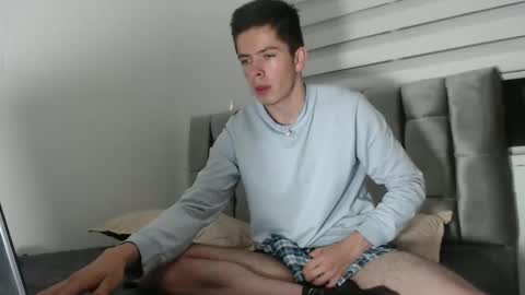 Elian online show from December 12, 2:15 am