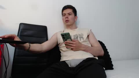 Elian online show from February 26, 7:24 pm