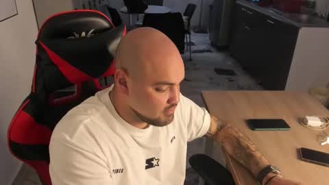 Elian online show from November 25, 9:59 pm