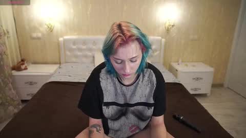 Luna online show from October 5, 9:02 pm