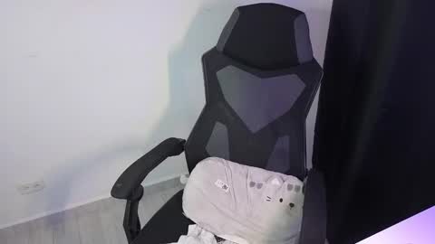 elias online show from March 9, 1:56 am