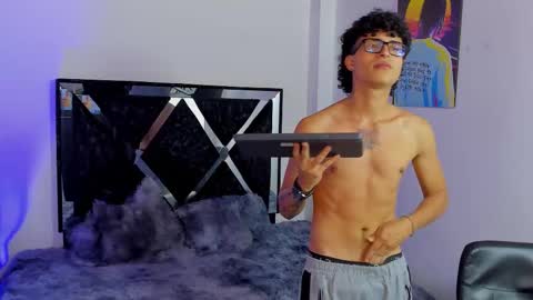 Elias Ferragamo online show from November 28, 7:27 pm