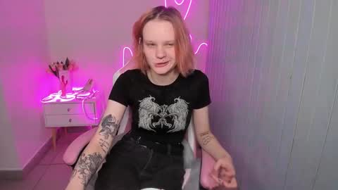 elieiza_xo online show from October 12, 3:49 am