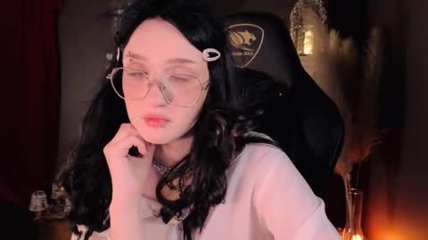 Ellie online show from September 16, 8:32 pm