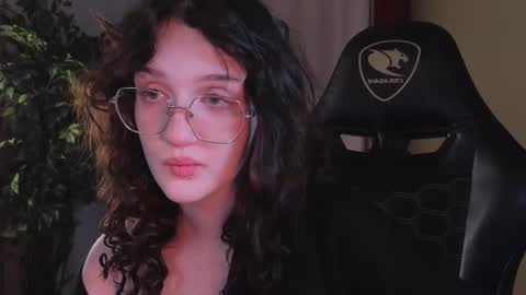 Ellie online show from October 15, 5:18 am