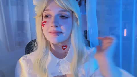 Snapshot of eliejay chatting on February 14, 5:48 am Ellie online show from February 14, 5:48 am