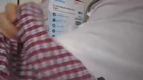 eliexavier123456789 online show from January 5, 7:49 pm