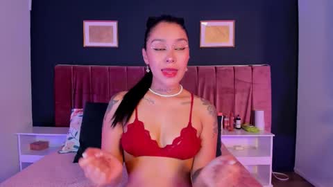 Snapshot of eligh_ chatting on March 1, 1:40 am Eli online show from March 1, 1:40 am