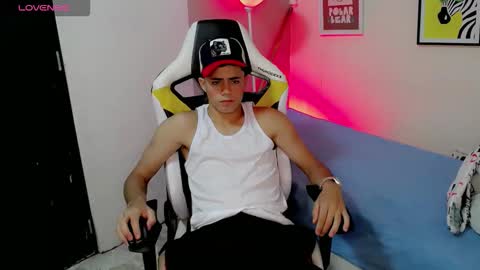 Snapshot of elii_797 chatting on October 31, 8:21 pm bby-santy online show from October 31, 8:21 pm