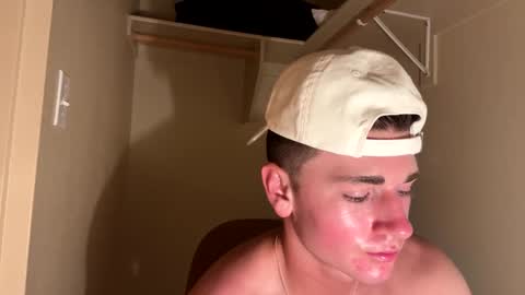 elijahkinky24 online show from May 28, 4:21 am