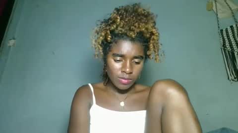 elina981 online show from March 18, 9:07 pm