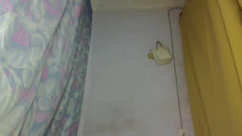 elina981 online show from April 5, 5:10 pm