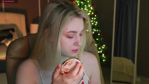 Elina online show from December 27, 1:11 am