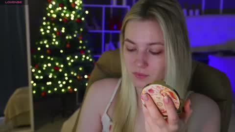 Elina online show from January 12, 1:00 am