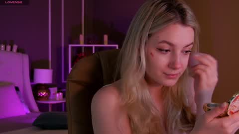 Elina online show from January 18, 1:19 am