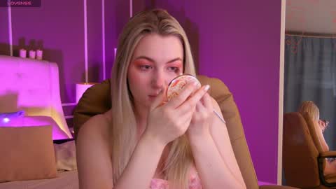 Elina online show from February 5, 1:26 am