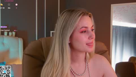 Elina online show from February 5, 7:29 am