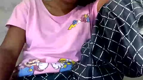 Snapshot of elina_roy03 chatting on October 19, 10:38 am elina_roy03 online show from October 19, 10:38 am
