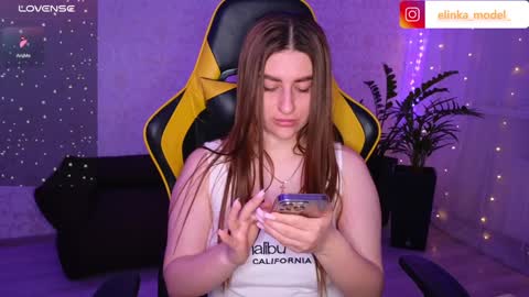 Elina online show from December 9, 5:52 pm