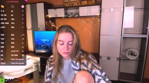 Snapshot of elinor_faith chatting on December 1, 11:04 pm elinor_faith online show from December 1, 11:04 pm