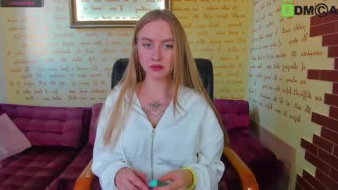 Snapshot of elinor_faith chatting on September 21, 2:29 pm elinor_faith online show from September 21, 2:29 pm