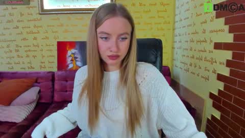 Snapshot of elinor_faith chatting on October 8, 9:23 pm elinor_faith online show from October 8, 9:23 pm