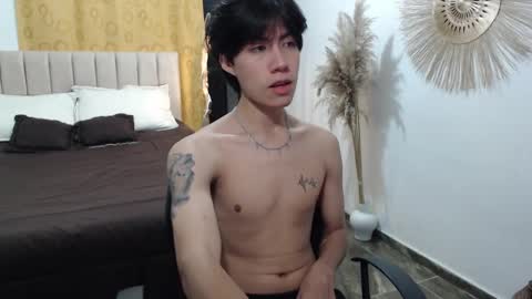 Snapshot of elio_collem chatting on October 14, 7:20 am ELIO online show from October 14, 7:20 am