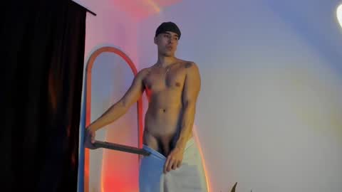 Snapshot of elio_dicaprio chatting on November 12, 1:06 am elio_dicaprio online show from November 12, 1:06 am