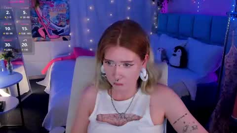 Snapshot of elira_vane chatting on June 28, 3:01 am Elira Vane online show from June 28, 3:01 am