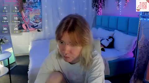 Snapshot of elira_vane chatting on June 29, 2:51 am Elira Vane online show from June 29, 2:51 am