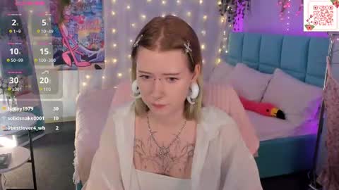 Snapshot of elira_vane chatting on July 5, 4:19 am Elira Vane online show from July 5, 4:19 am