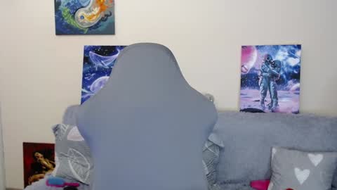 Aletta Oushen online show from January 24, 2:30 pm