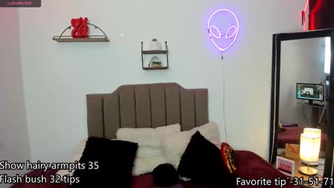 Elizabeth  online show from November 17, 12:11 pm