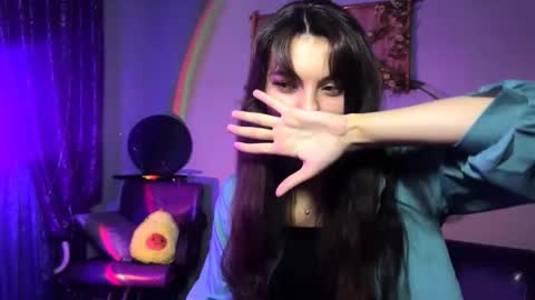 Elin online show from April 8, 2:17 pm