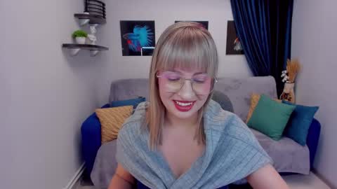 Snapshot of elisabethmills chatting on December 30, 2:51 pm Elisabeth online show from December 30, 2:51 pm