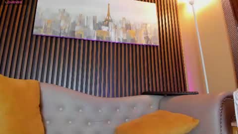 Elisa Sue online show from June 19, 9:13 am
