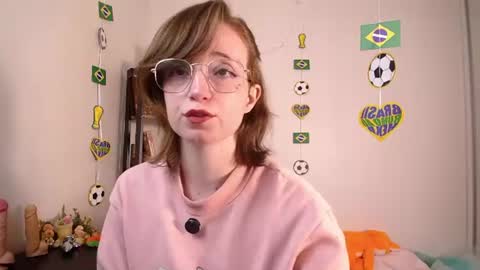 elise_nyx online show from June 12, 11:31 am