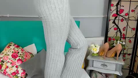 Elise online show from January 9, 12:41 pm