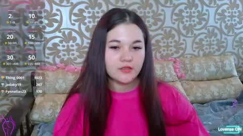 Snapshot of elisesmuse chatting on June 20, 12:41 pm elisesmuse online show from June 20, 12:41 pm