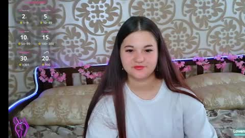 Snapshot of elisesmuse chatting on July 6, 11:40 am elisesmuse online show from July 6, 11:40 am