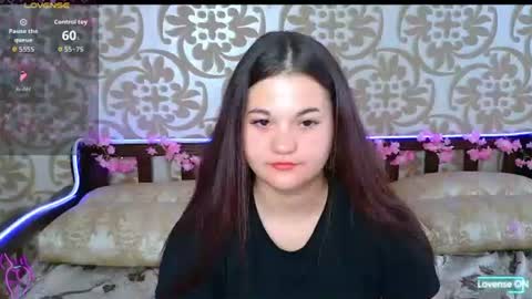 Snapshot of elisesmuse chatting on July 8, 12:53 pm elisesmuse online show from July 8, 12:53 pm