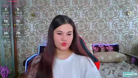 Snapshot of elisesmuse chatting on July 20, 11:34 am elisesmuse online show from July 20, 11:34 am
