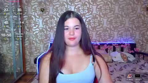 Snapshot of elisesmuse chatting on July 30, 9:25 pm elisesmuse online show from July 30, 9:25 pm