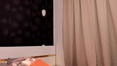 Elly online show from March 16, 8:57 pm