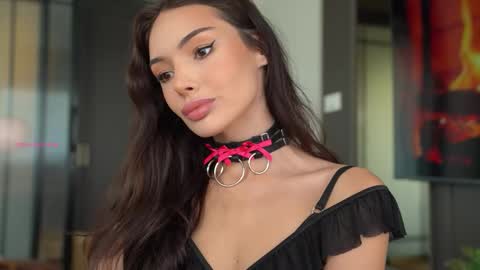 Snapshot of elisonnina chatting on October 6, 4:43 am Nina online show from October 6, 4:43 am