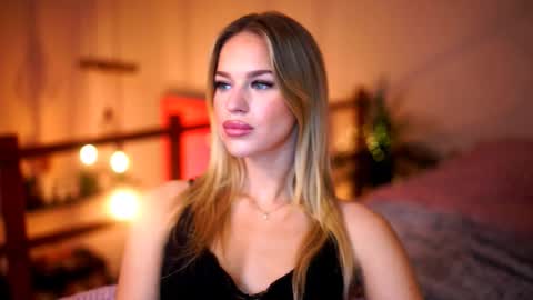 Sunflower  online show from November 6, 5:25 pm