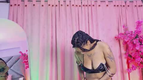 elit noa online show from January 14, 7:30 pm